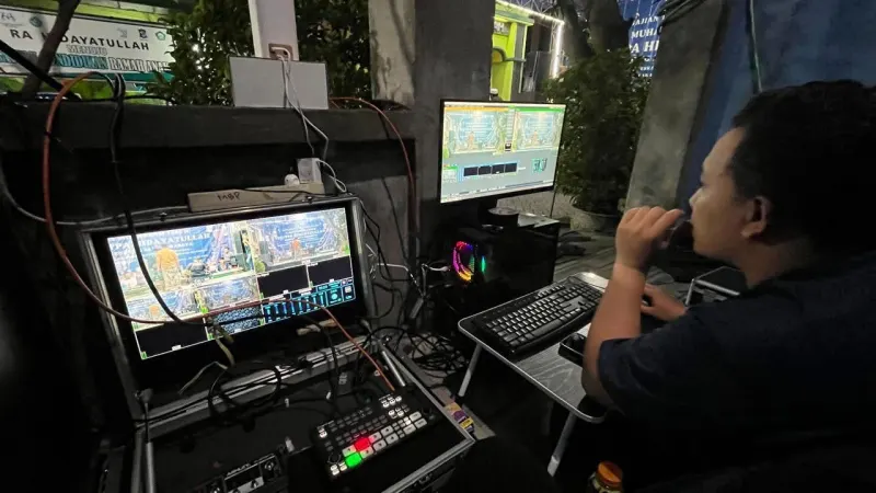 Operator Mengatur Tampilan Layar