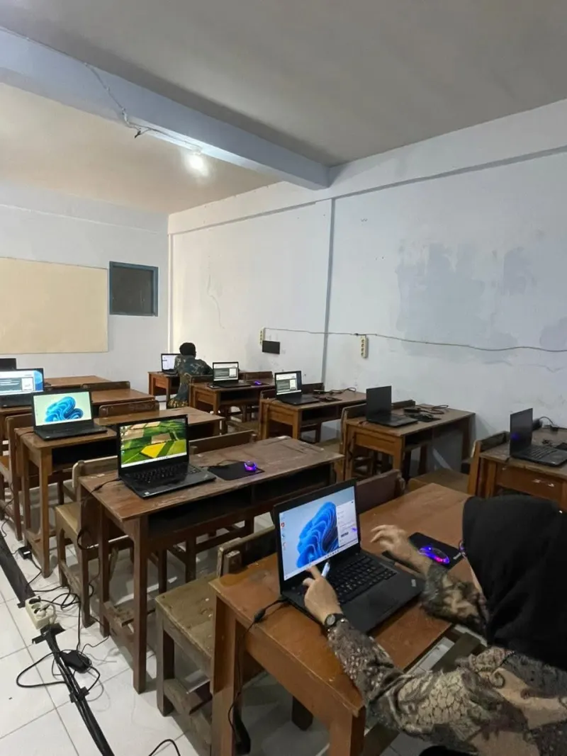 Sesi Praktik Peserta